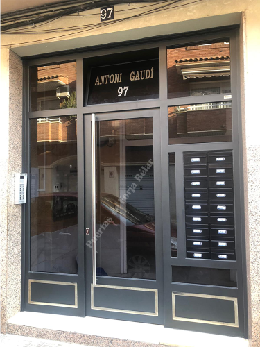 Antonio Gaudi, Antonio Gaudi 97, Sant Boi PRINCIPAL 750x1000